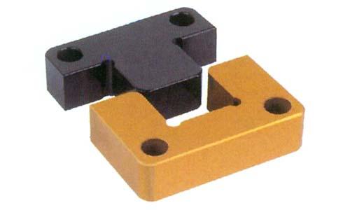 供应模具定位器,黄铜耐磨块边锁等是非标模具配件,塑胶模具配件